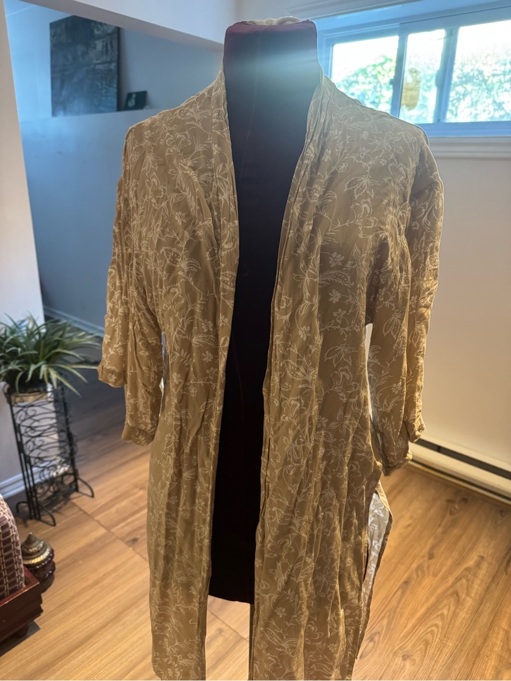 Streetwear Society Beige Floral Open-Front Women's Cardigan